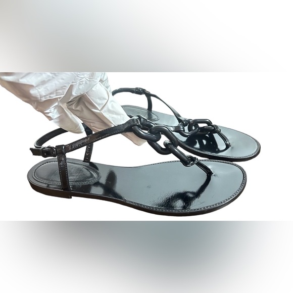 BURBERRY Black Link Patent Leather Chain Thong Sandals EU 39 US 8.5 Flats - Picture 4 of 11